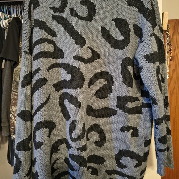 SHEIN Black & Gray Animal Print Open Front Cardigan - Picture 6 of 10